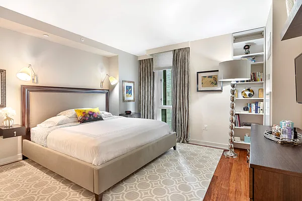 Sold by Compass | media 7