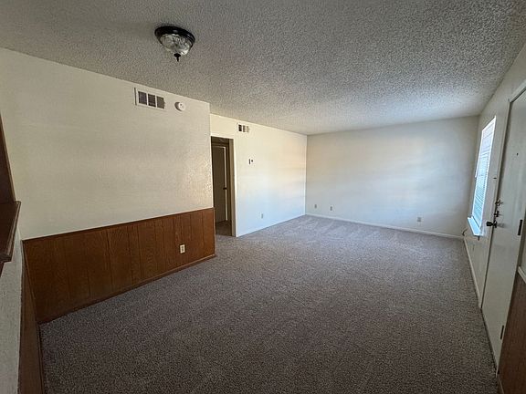 4th image of 228 Hold St #15