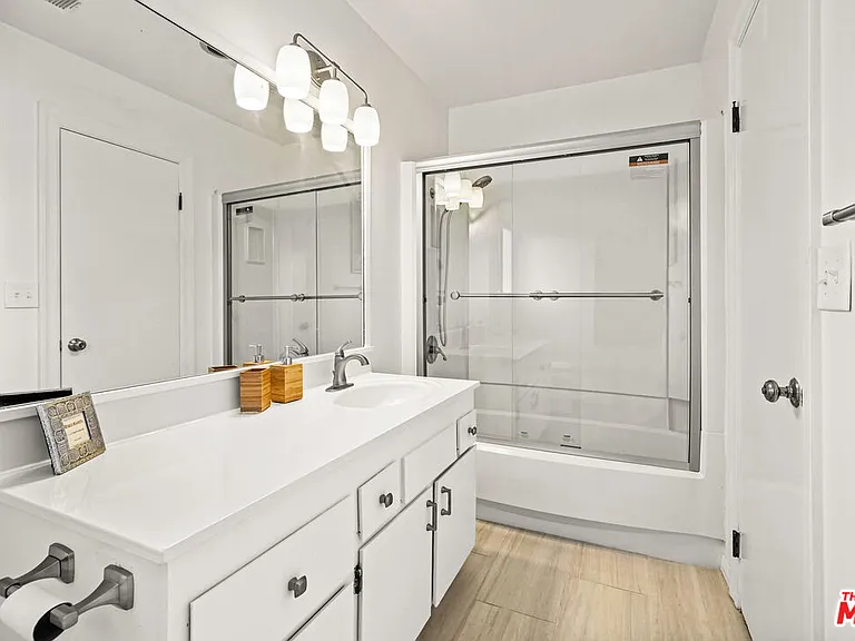 730 Basin Dr — Photo 40