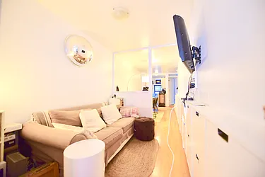 Rented by Nolita Group