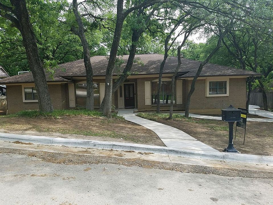 2nd image of 6410 Mountain Lake Ct
