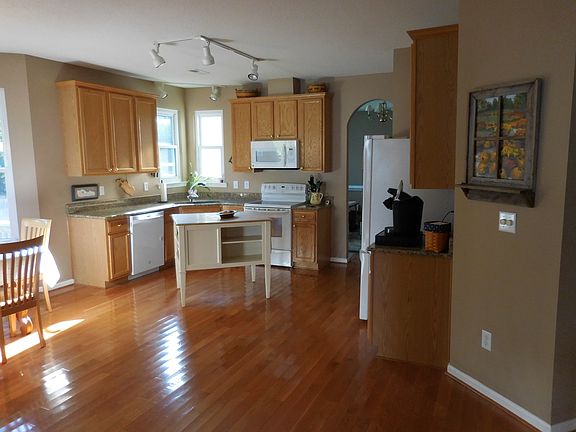 4th image of 5112 Thomas Ct