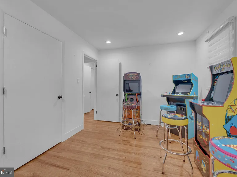 91 2nd St — Photo 22