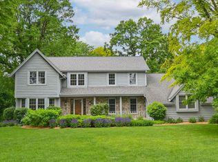 1005 Gray Fox Dr, Brookfield, WI 53045