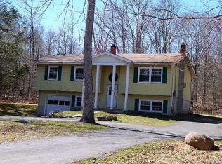 8 Forestdale Ln, Shawangunk, NY 12566