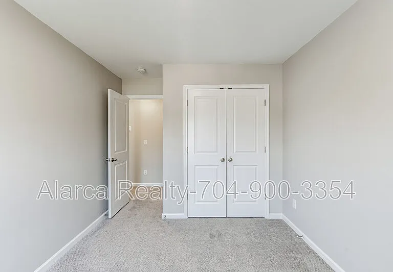 7213 Somerford Rd — Photo 10