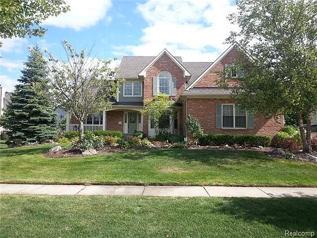 2nd image of 30440 Norwich Dr