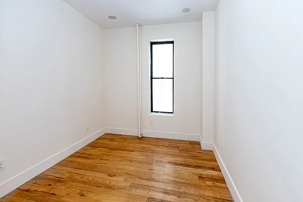 Rented by Compass | media 33