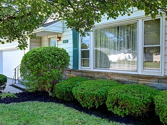 3rd image of 1679 Chelmsford Rd