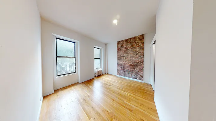 Rented by Bond New York | media 23