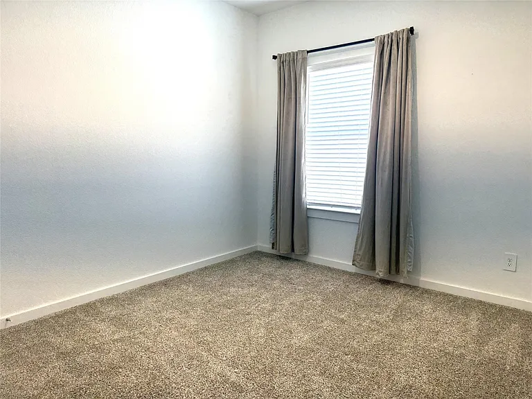 22603 Petrizzi Ln — Photo 25