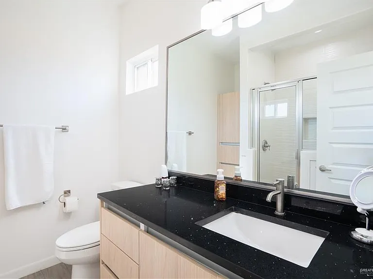 12509 N 40th St #1 — Photo 9