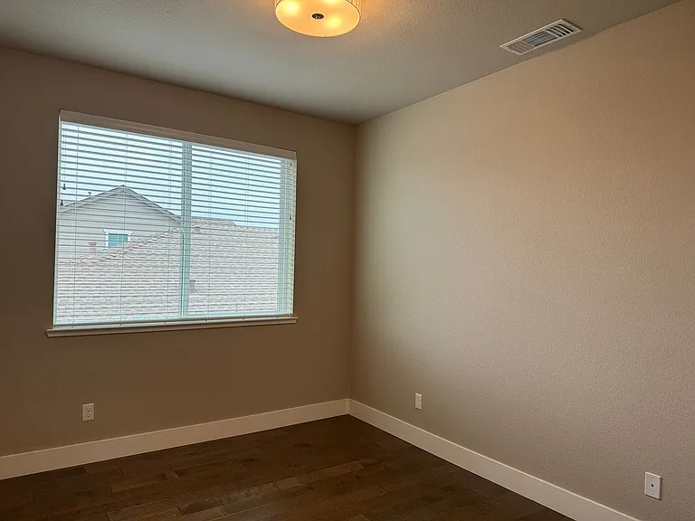 1845 Palisades Dr — Photo 25