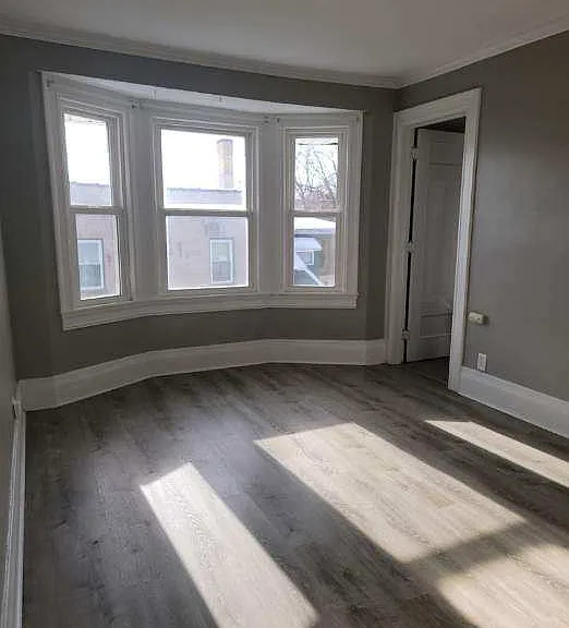 733 South Ave — Photo 5
