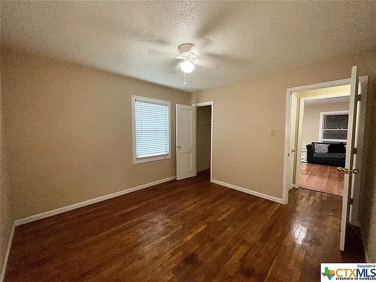2905 Taft St — Photo 12