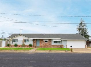 7990 Cedar Ln, Hilmar, CA 95324