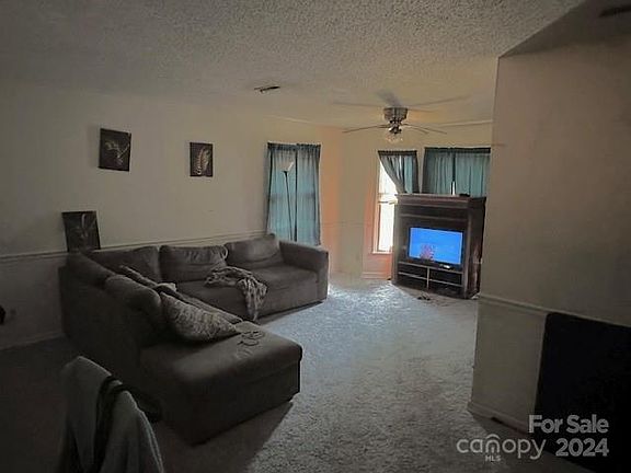 5th image of 6256 Rosecroft Dr