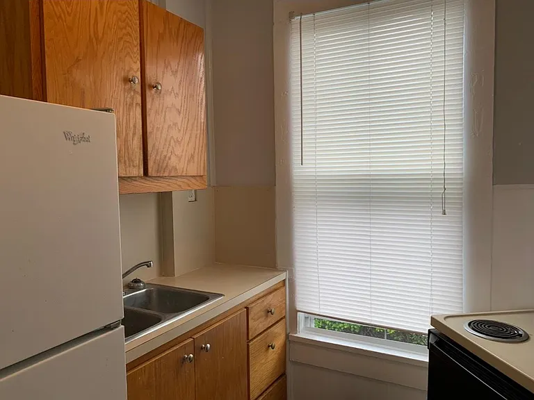 2243 Gilmore St #B — Photo 11