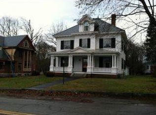 34 Park St, Wilton, NH 03086