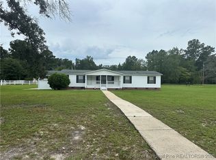 301 Vass Rd, Spring Lake, NC 28390