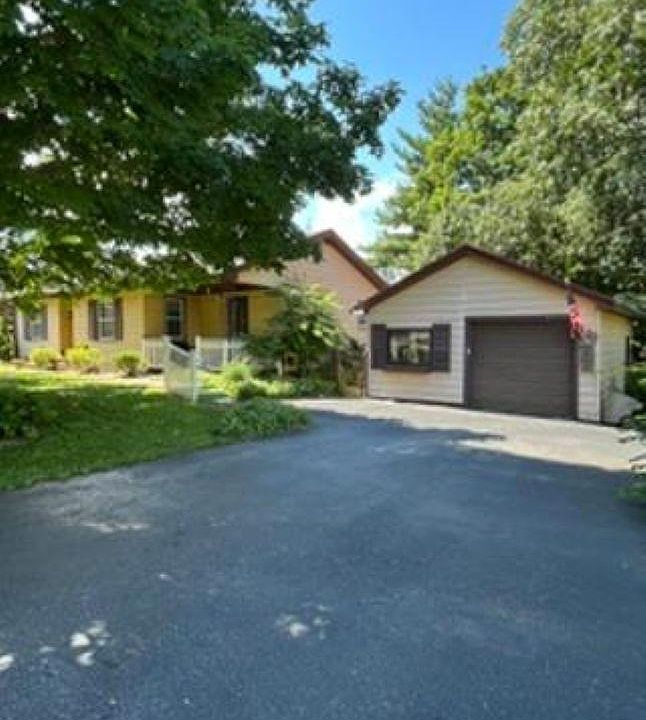1st image of 705 Park Ln