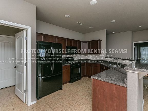 4th image of 4400 W Serviceberry Dr
