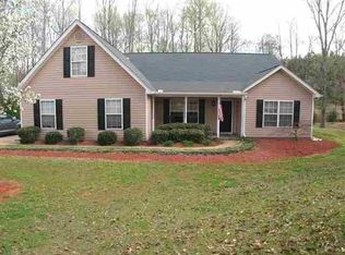 280 Red Fox Ln, Chesnee, SC 29323