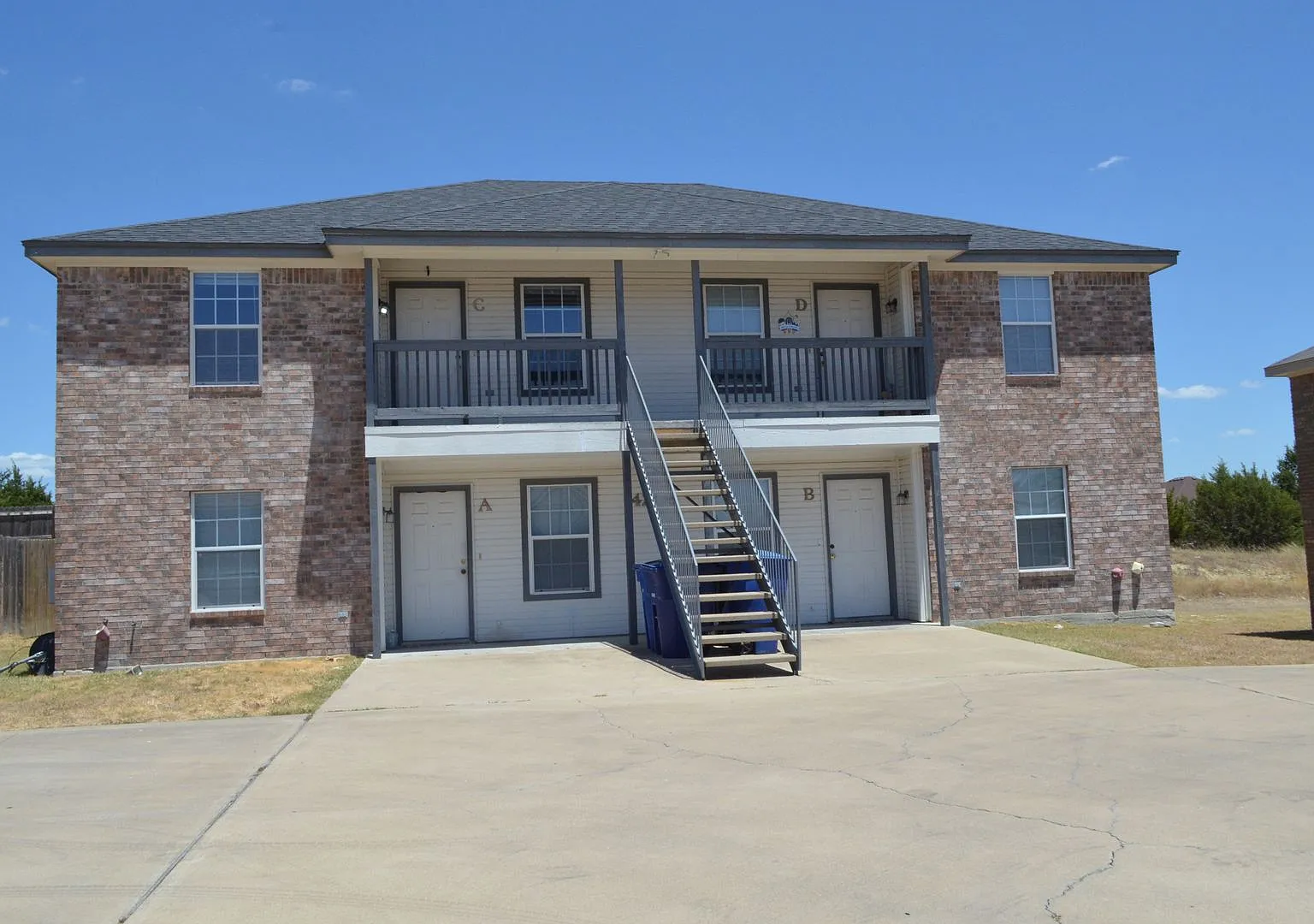 4206 Primrose Dr — Photo 1
