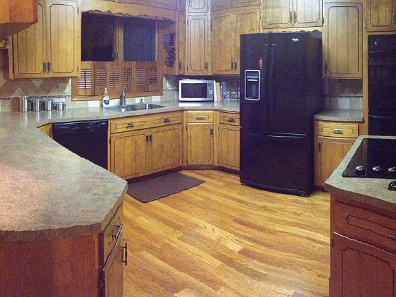 2nd image of 602 E 18th St