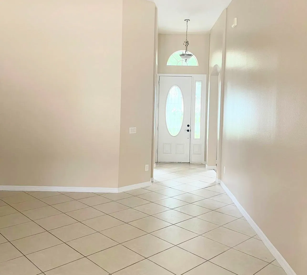 4 bed, 2586 sqft, $3,100 — Photo 2