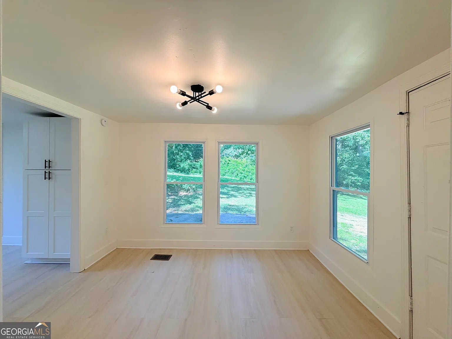 2 bed, 2.0 bath, 1432 sqft, $1,999 — Photo 4