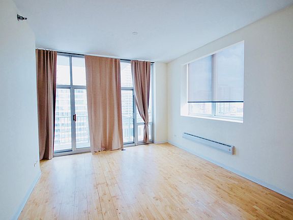 3rd image of 1600 S Indiana Ave Unit 1802