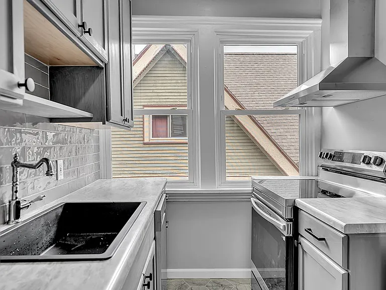 144 Saint James Pl — Photo 9