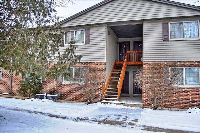 1st image of 280 Woodridge Cir