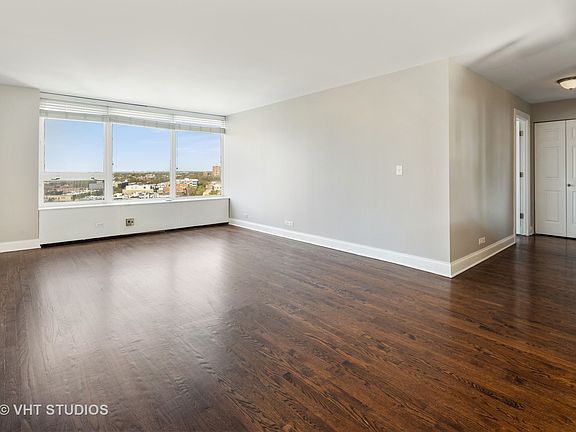 4th image of 3930 N Pine Grove Ave APT 1416