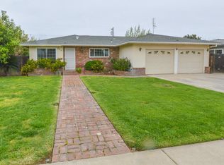 224 W Ponderosa Ave, Reedley, CA 93654