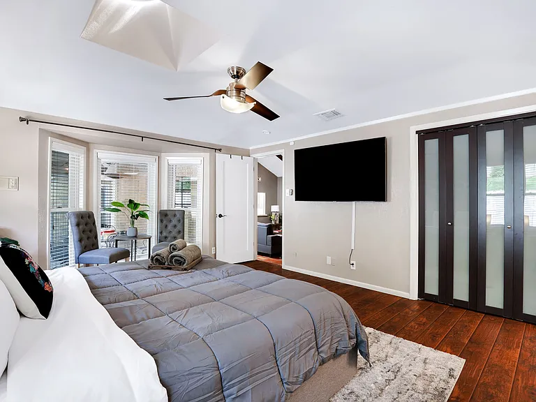 4023 Midvale Dr — Photo 16