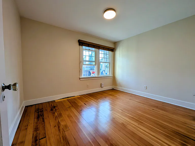 1102 E Maplewood Ave — Photo 17