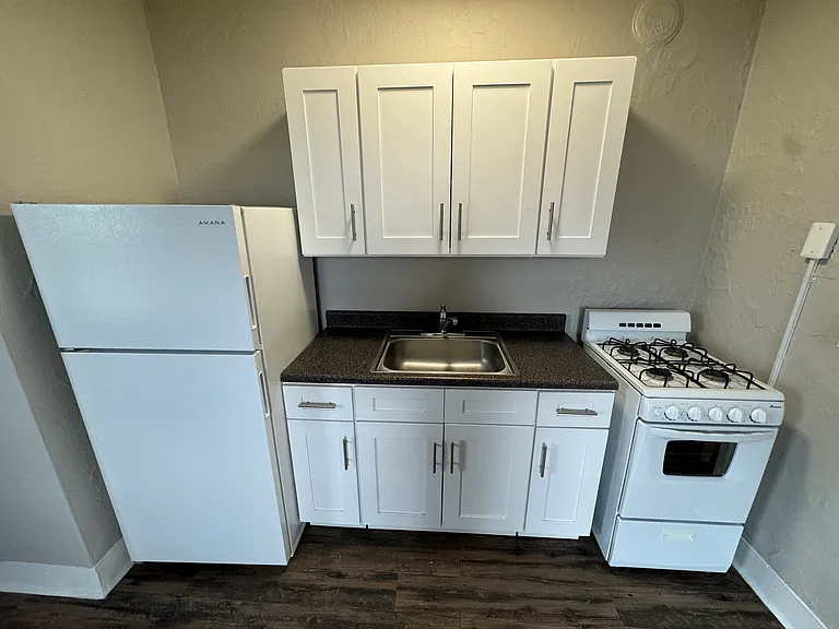 15707 Detroit Ave #14 — Photo 3