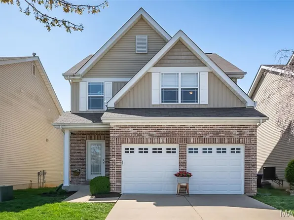 465 Parkgate Dr, Lake Saint Louis, MO 63367