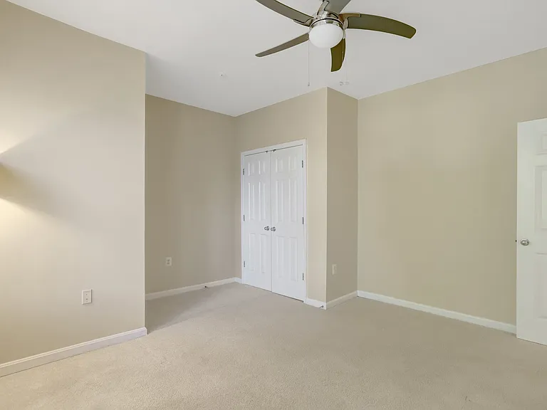 2301 25th St S #4-412 — Photo 16