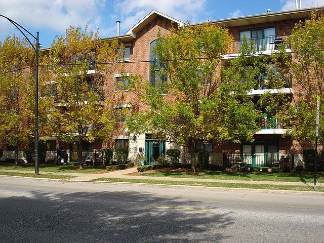 1st image of 3730 W 111th St APT 402