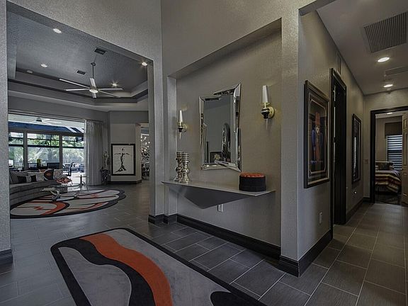 4th image of 16921 Pierre Cir