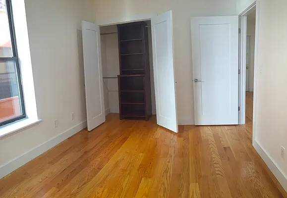 Rented by Uptown Flats LLC | media 22