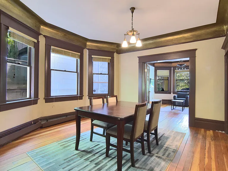 1517 Comox St #1 — Photo 6