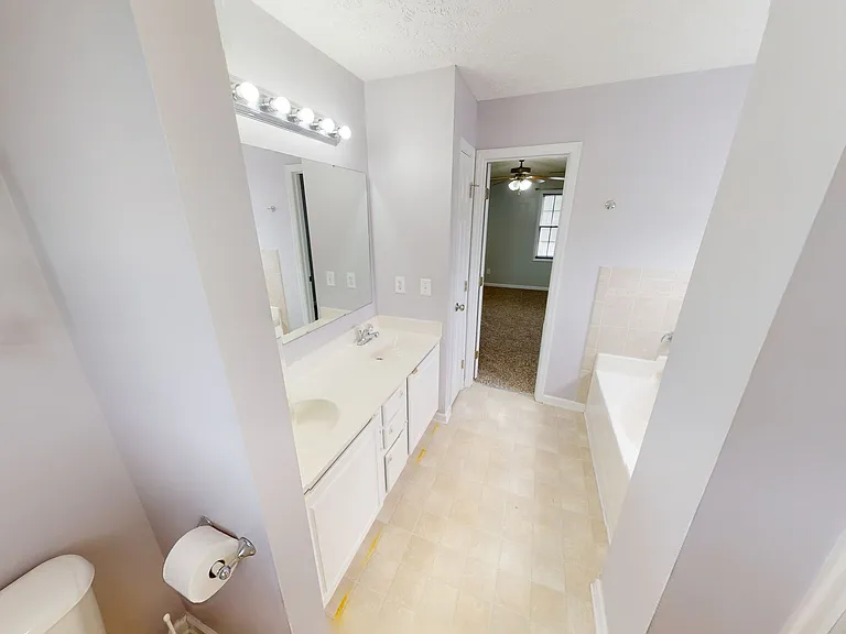 2438 Larwood Dr — Photo 26