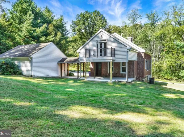 2537 Seitzland Rd, Glen Rock, PA 17327