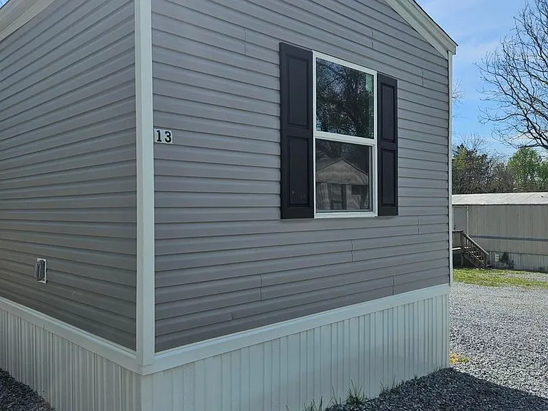 Welcome Home to Colony Park Johnson City's Hidden Gem! — Photo 29