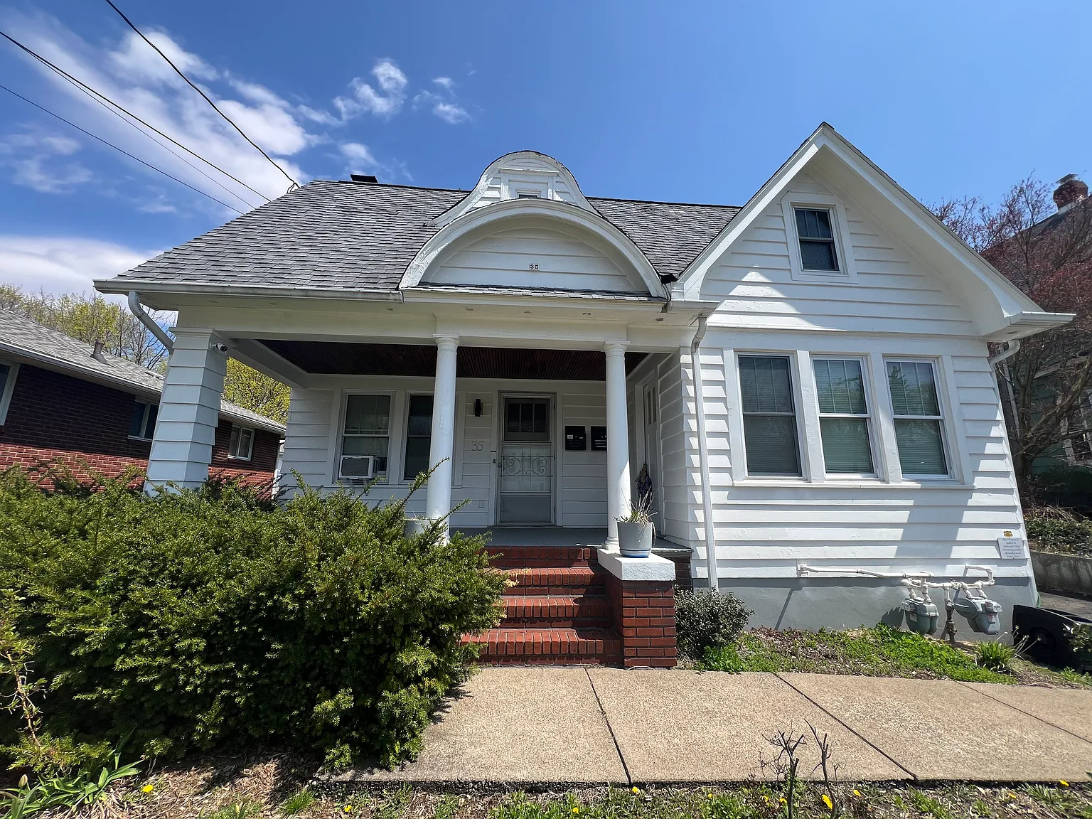 2 bed, 1300 sqft, $1,680 — Photo 1