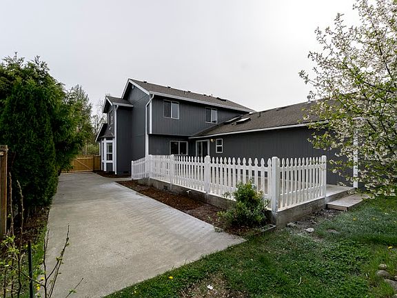 5th image of 1209 144th St E